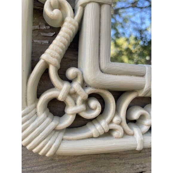 Vintage 1970s Syroco Homco White Faux Wicker Rattan Wall Mirror 14.5x12.5 - Picture 3 of 15